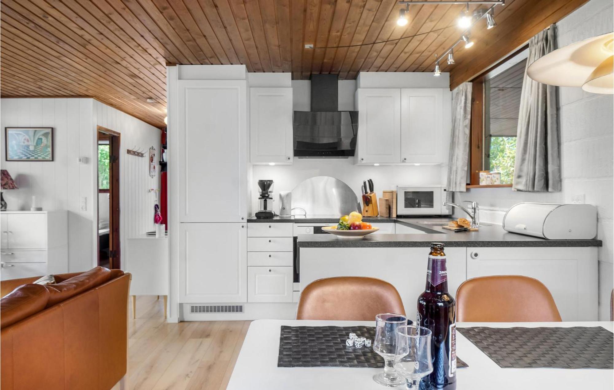 Amazing Home In Kalundborg With Kitchen Екстериор снимка